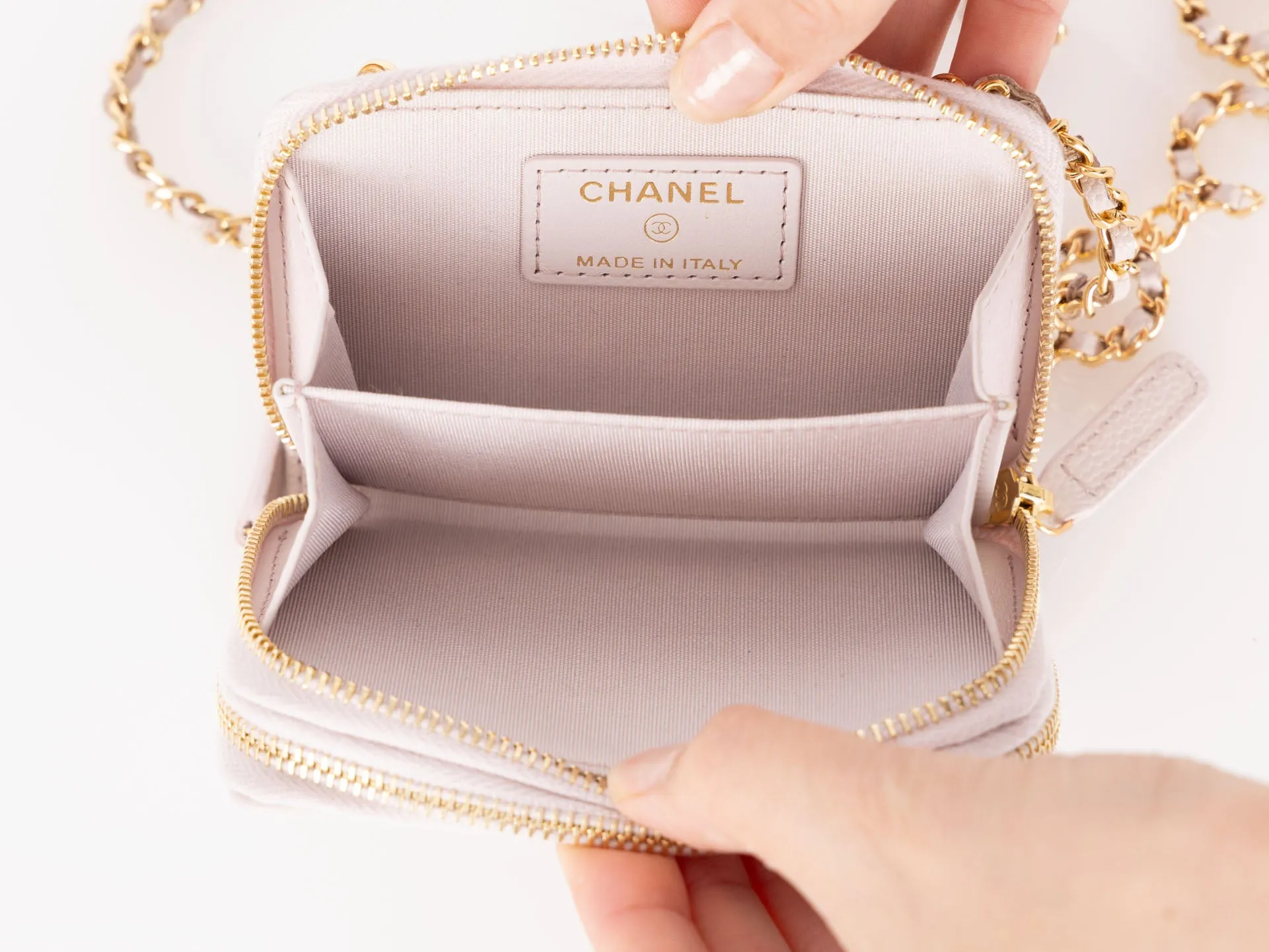 Chanel 2021 Caviar COCO Cardholder on Chain