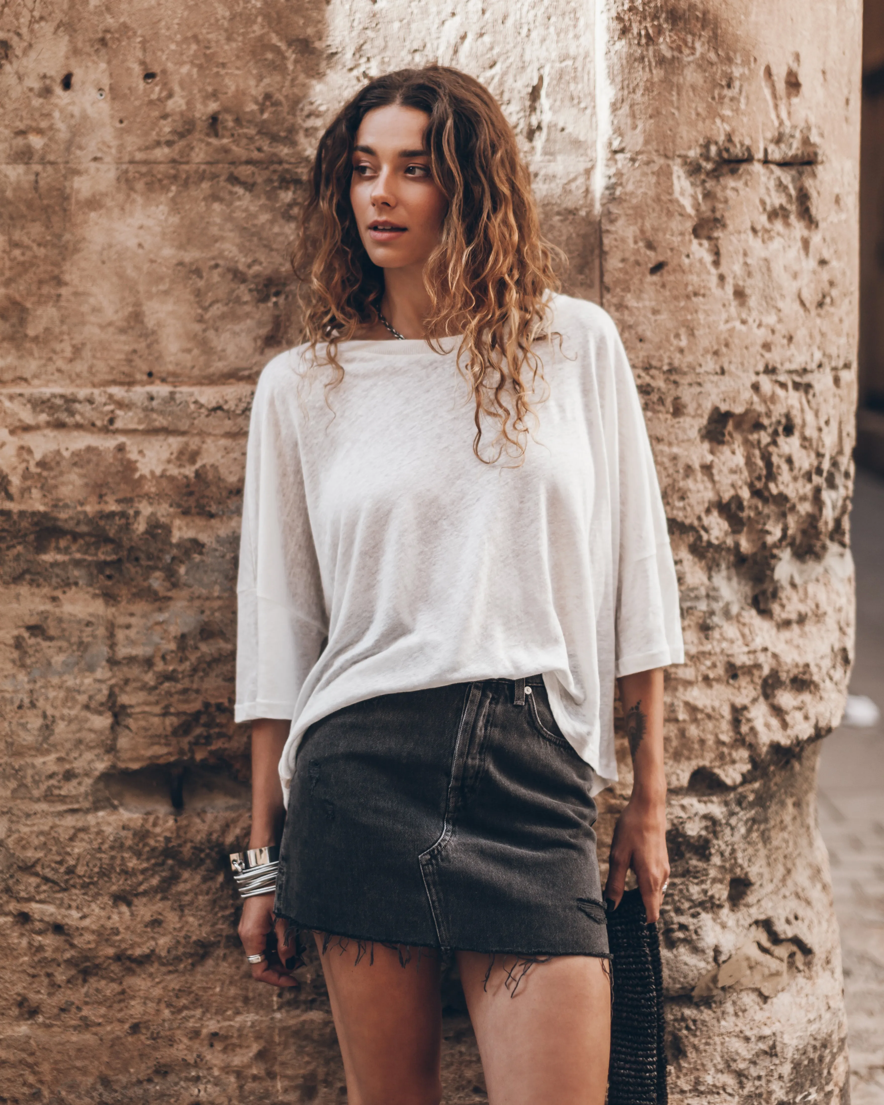 The White Loose Linen T-Shirt